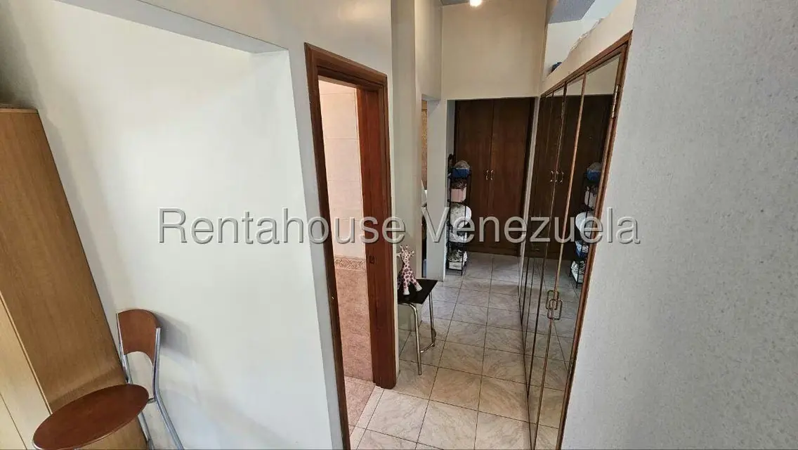 Casa (Multipes Niveles) en Venta en Los Samanes, Distrito Metropolitano - 38