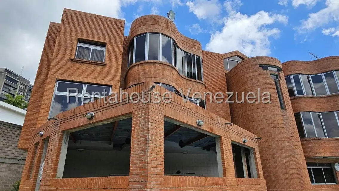 Casa (Multipes Niveles) en Venta en Los Samanes, Distrito Metropolitano - 10