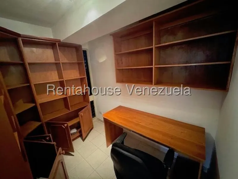 Apartamento (1 Nivel) en Alquiler en La Boyera, Distrito Metropolitano - 11
