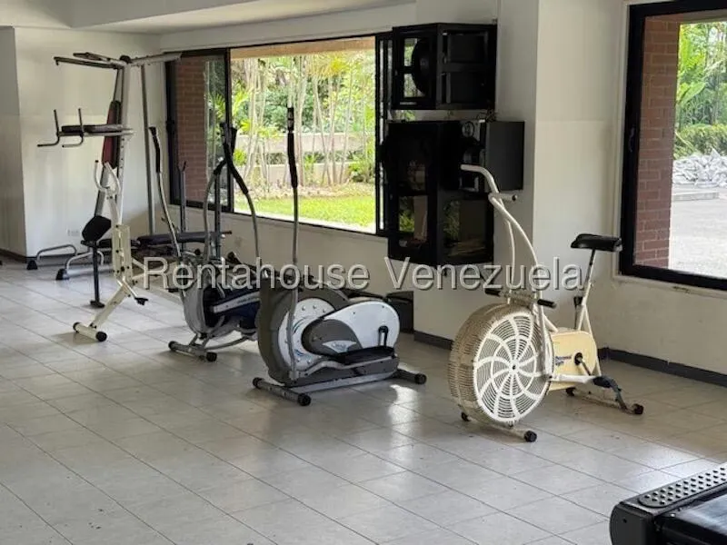 Apartamento (1 Nivel) en Alquiler en La Boyera, Distrito Metropolitano - 23