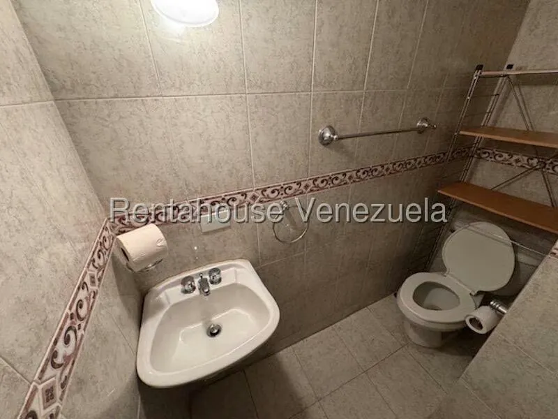 Apartamento (1 Nivel) en Alquiler en La Boyera, Distrito Metropolitano - 30