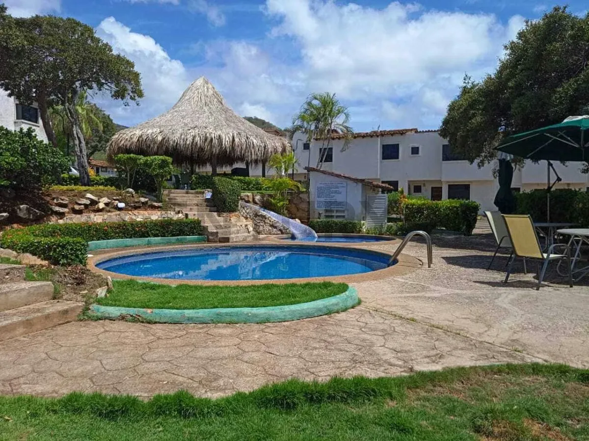 Venta Townhouse soñado en el Valle - Margarita - 14