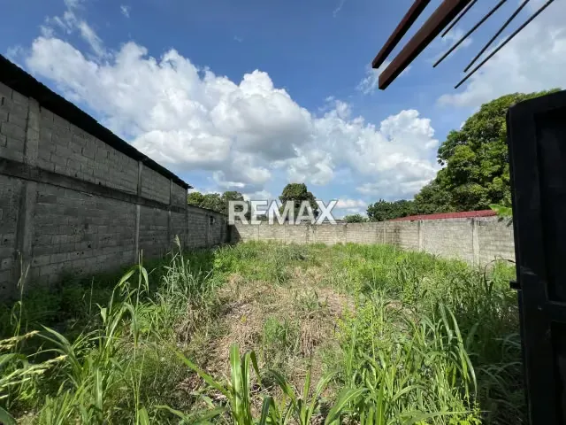 Local Comercial con Amplio Terreno en Zona Sur de Acarigua - 8