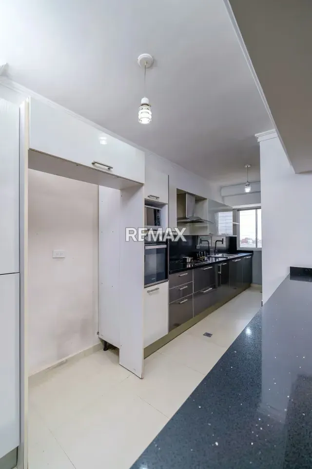 EN VENTA APARTAMENTO PLANTA 100% Urb El Parral - 6