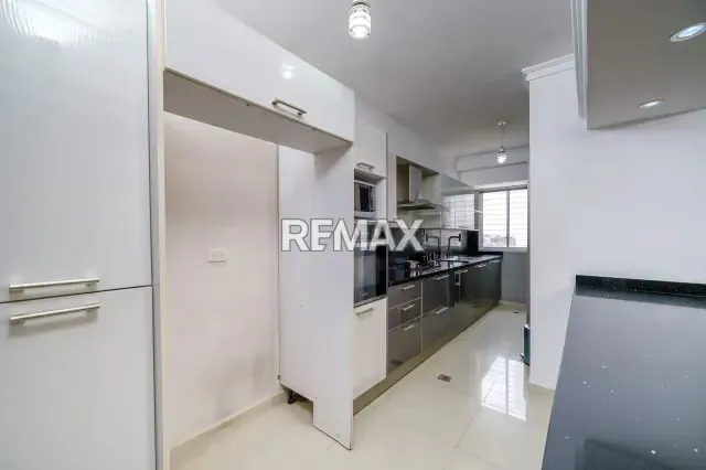 EN VENTA APARTAMENTO PLANTA 100% Urb El Parral - 7