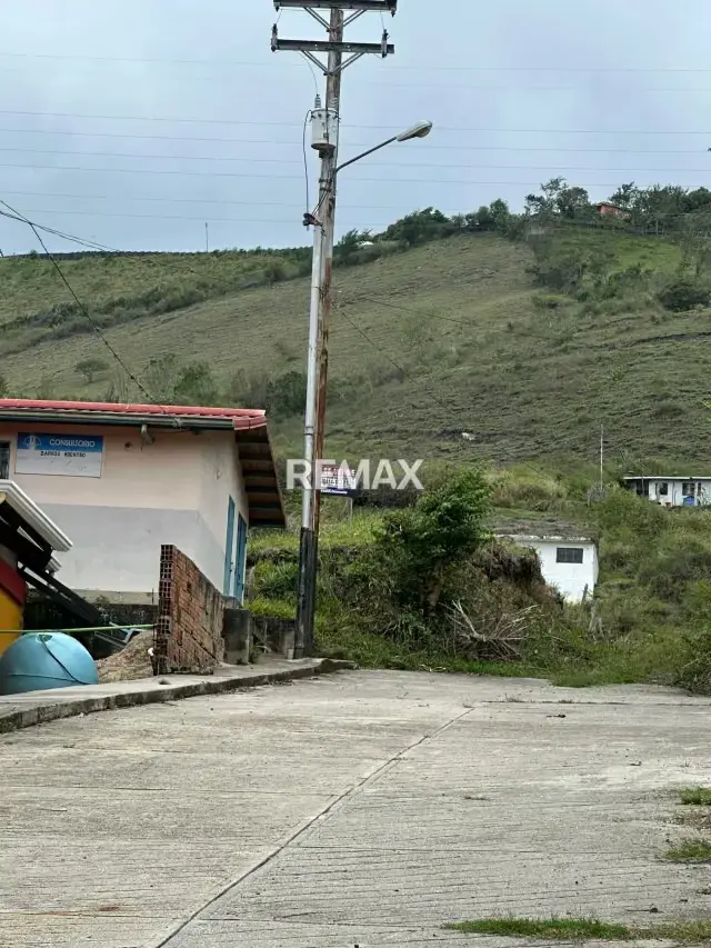 TERRENO EN VENTA EN LA LAJA