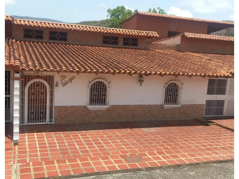 CASA LOS TEQUES URB SAN OMERO 300 M2, 4 HAB, 2 BAÑOS Y 3 P/E