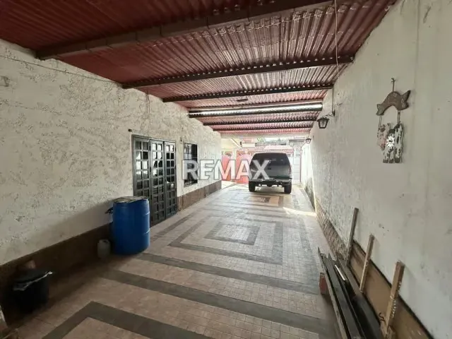 VENTA DE CASA EN LA URB. COLINAS DE BETANIA - 16