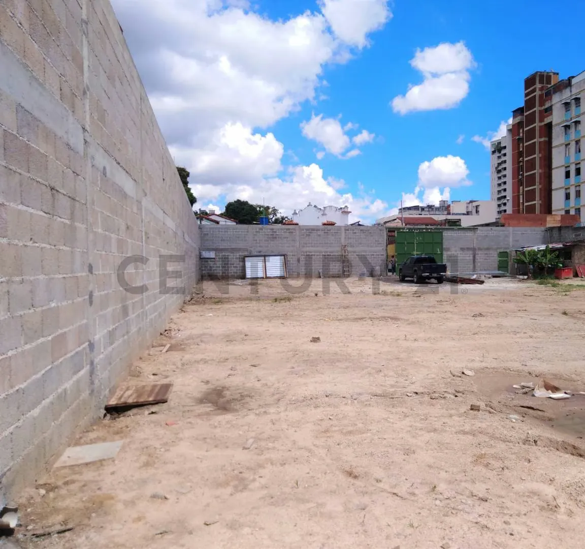!!!GRAN OPORTUNIDAD DE INVERSIÓN!!! Terreno plano con todos los permisos - 5