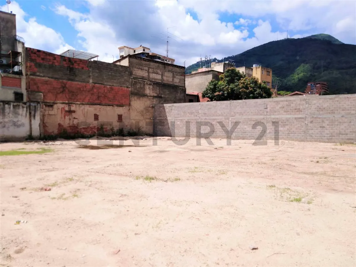 !!!GRAN OPORTUNIDAD DE INVERSIÓN!!! Terreno plano con todos los permisos - 9