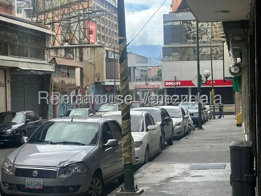 Local Comercial en Alquiler en Chacao, Distrito Metropolitano - 3