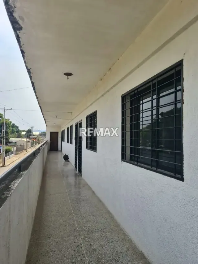 En Venta Edificio Palmierí Guigue - 3