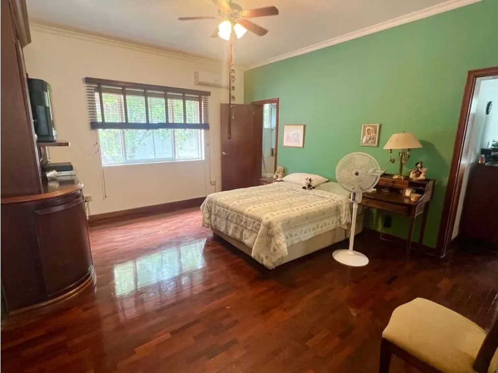 En Venta Casa en Valle Arriba. Baruta - Caracas - 26
