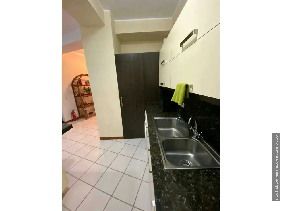 Apartamento Residencia Palmeras de Aguasal Higuerote Amoblado. - 11