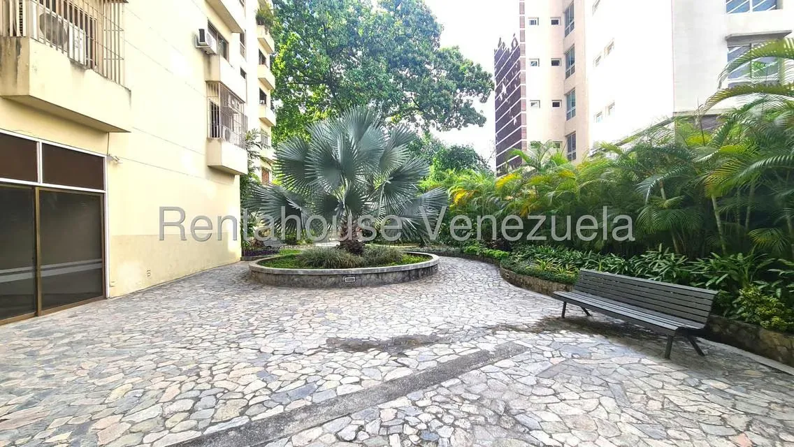 Apartamento (1 Nivel) en Alquiler en Campo Alegre, Distrito Metropolitano - 16