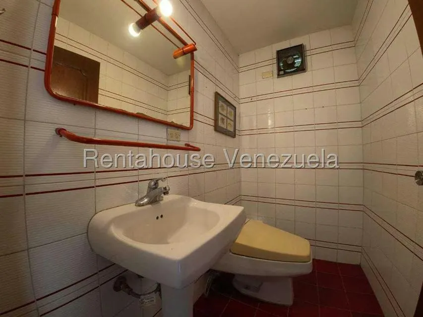 Casa (Duplex) en Alquiler en Oripoto, Distrito Metropolitano - 34