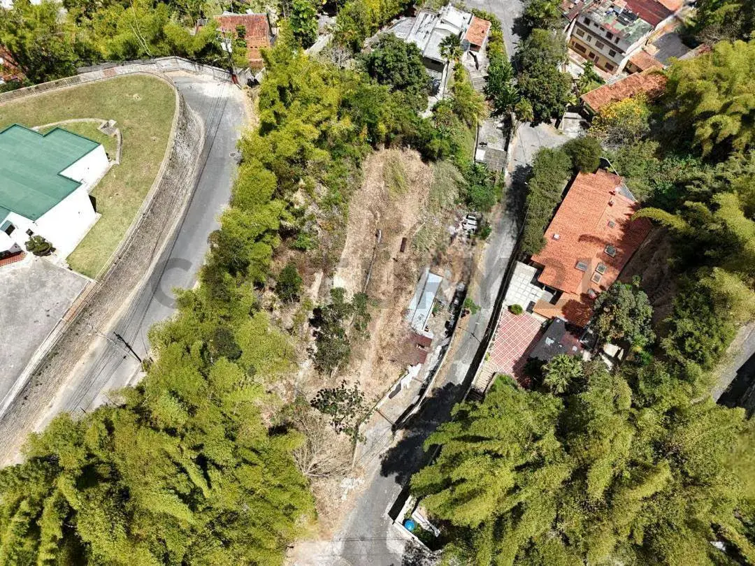 Oportunidad Única en Las Marías: Terreno con Potencial Multifamiliar - 2