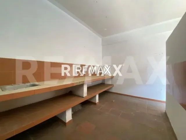 En Venta Local Comercial Calle Altagracia del Centro - 11