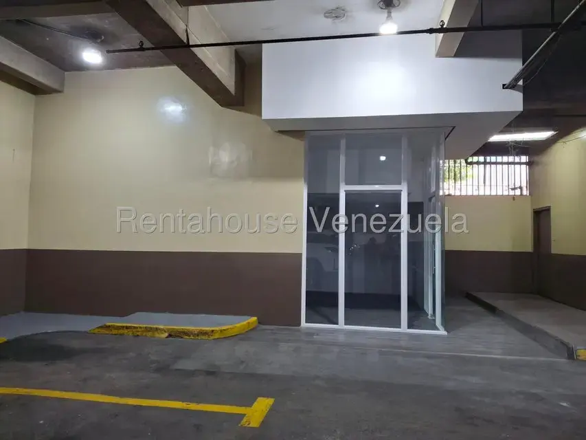 Local Comercial en Venta en Chuao, Distrito Metropolitano - 2
