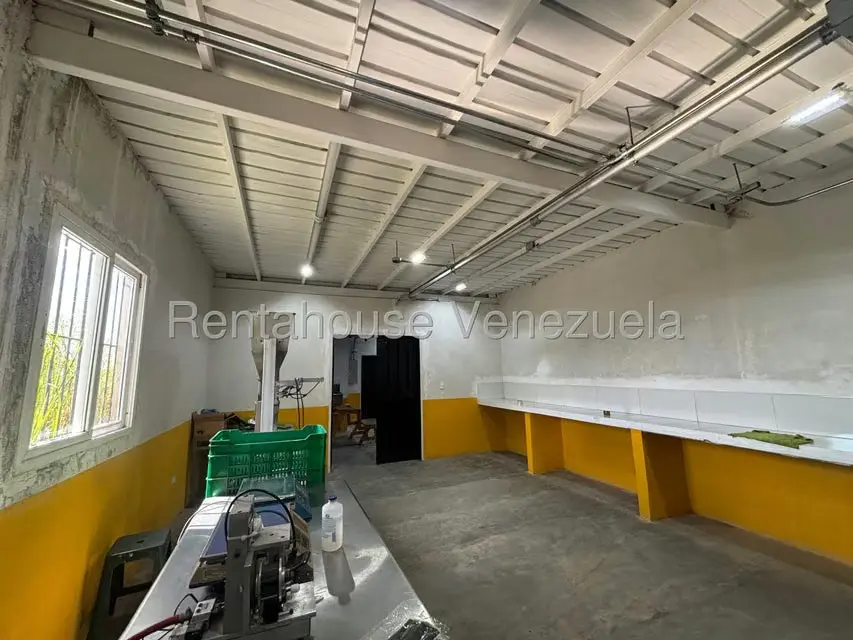 Galpon - Deposito en Venta en La Union, Distrito Metropolitano - 42