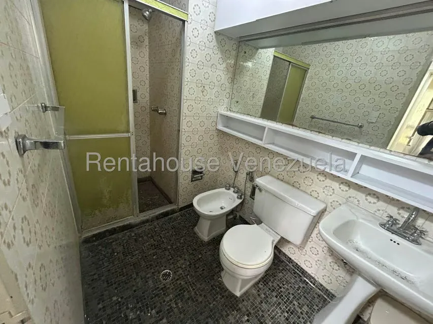 Apartamento (1 Nivel) en Alquiler en La Boyera, Distrito Metropolitano - 13