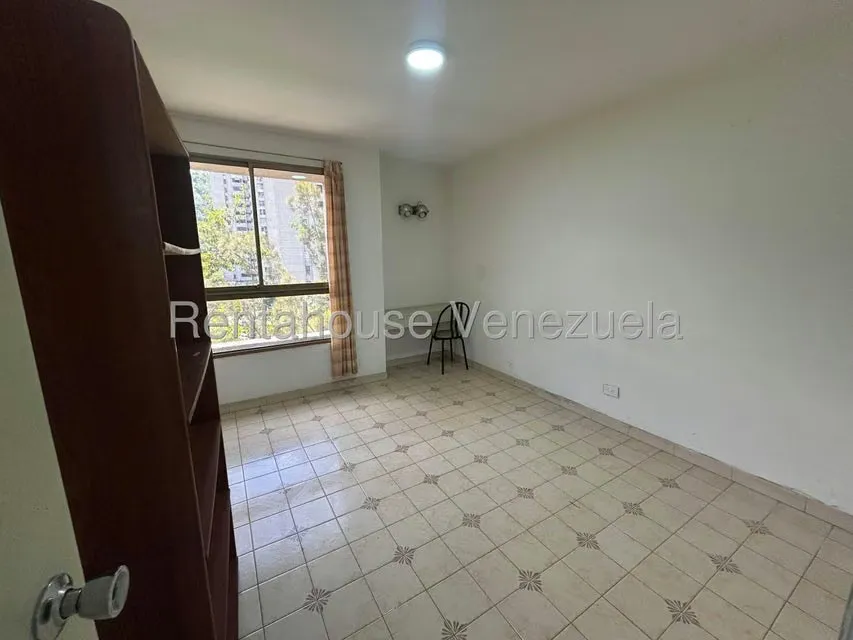 Apartamento (1 Nivel) en Alquiler en La Boyera, Distrito Metropolitano - 14