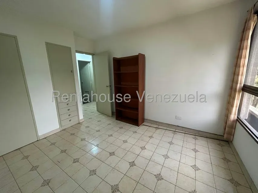 Apartamento (1 Nivel) en Alquiler en La Boyera, Distrito Metropolitano - 16