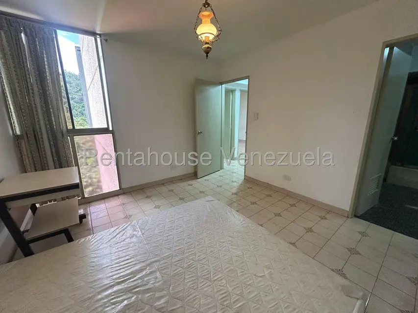 Apartamento (1 Nivel) en Alquiler en La Boyera, Distrito Metropolitano - 19