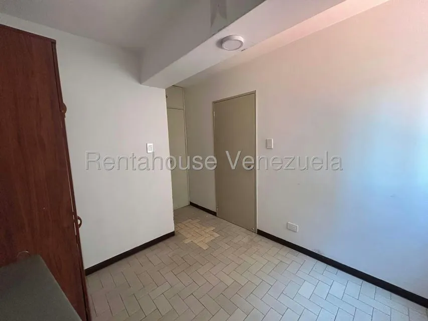 Apartamento (1 Nivel) en Alquiler en La Boyera, Distrito Metropolitano - 22