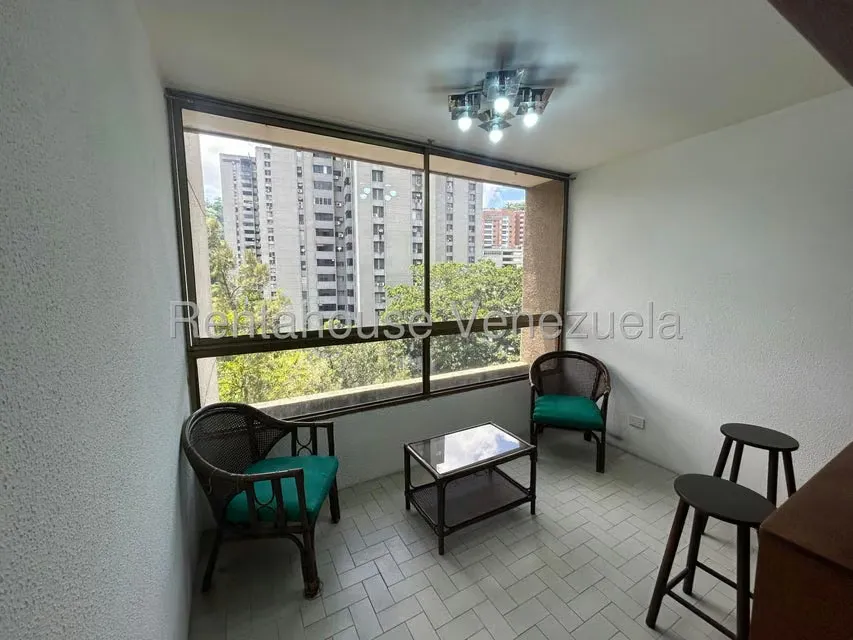 Apartamento (1 Nivel) en Alquiler en La Boyera, Distrito Metropolitano - 4