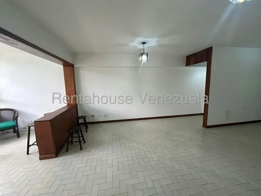 Apartamento (1 Nivel) en Alquiler en La Boyera, Distrito Metropolitano - 5