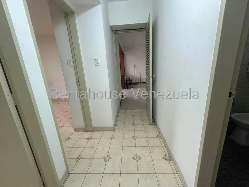 Apartamento (1 Nivel) en Alquiler en La Boyera, Distrito Metropolitano - 10