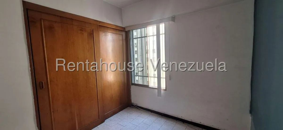Apartamento (1 Nivel) en Alquiler en El Paraiso, Distrito Metropolitano - 14