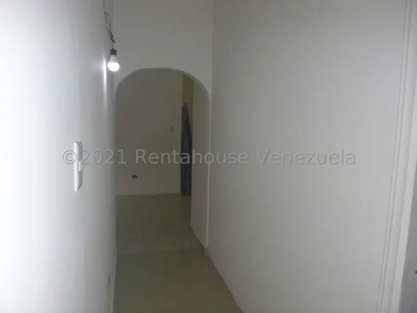 Casa (Duplex) en Venta en Club de Campo, Miranda - 13