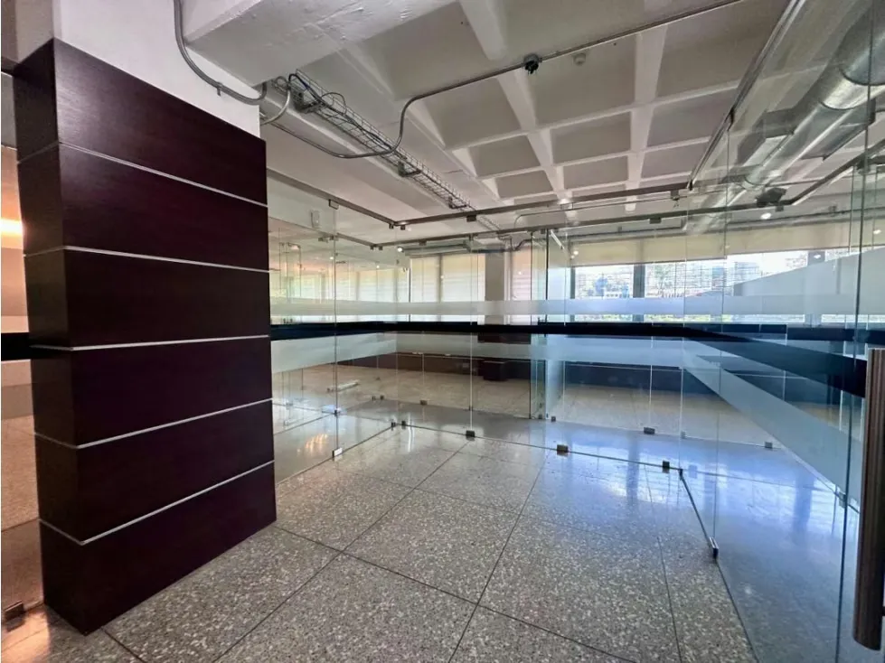 Se alquila oficina 430m2 La Trinidad 9852 - 8