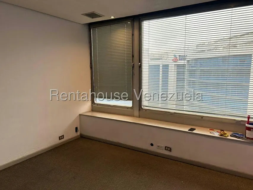 Oficina en Alquiler en Campo Alegre, Distrito Metropolitano - 13
