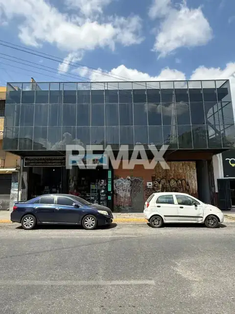 Edificio Carrera 21, entre Avenida Vargas y Calle 19