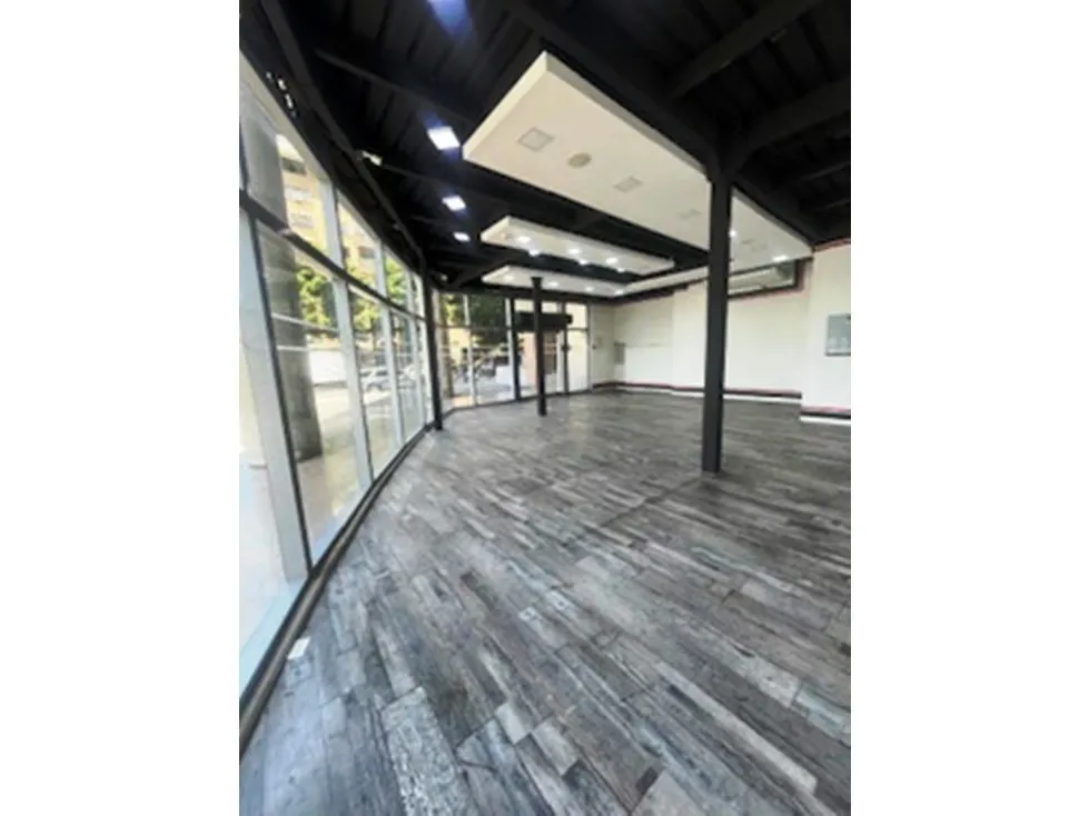LOCAL COMERCIAL - LOS DOS CAMINOS - 182 Mts2 - 3
