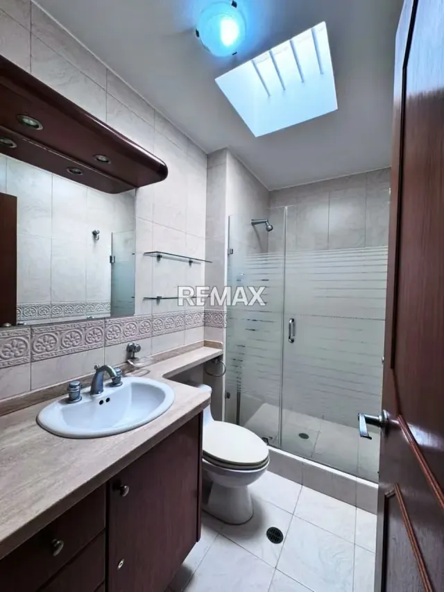 CASA EN VENTA - URB. ALTO HATILLO - 13