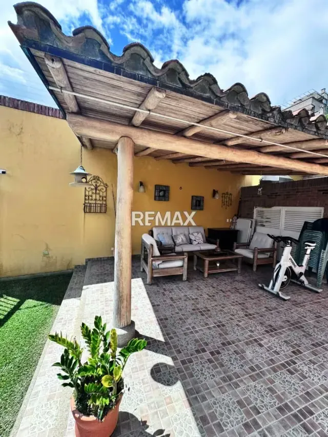 CASA EN VENTA - URB. ALTO HATILLO - 16