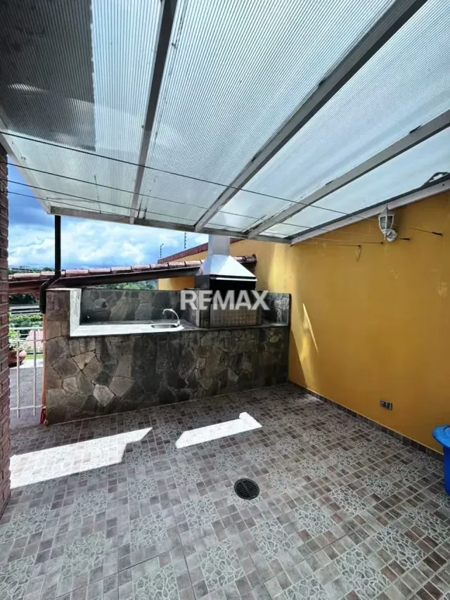 CASA EN VENTA - URB. ALTO HATILLO - 18