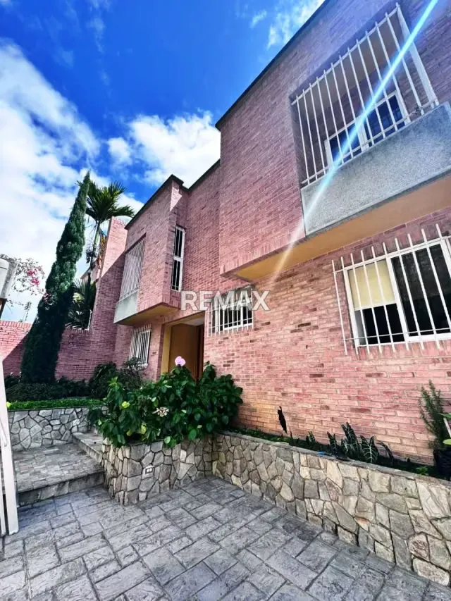 CASA EN VENTA - URB. ALTO HATILLO - 2