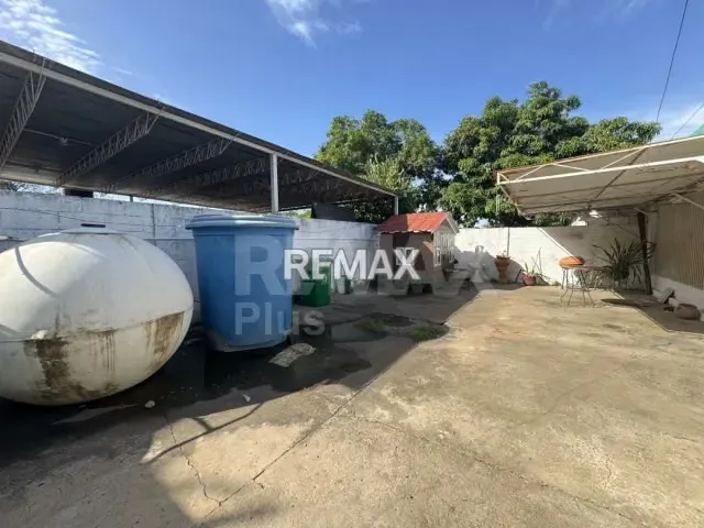 CASA EN VENTA EN LA URBANIZACIÓN LA ROTARIA - 17