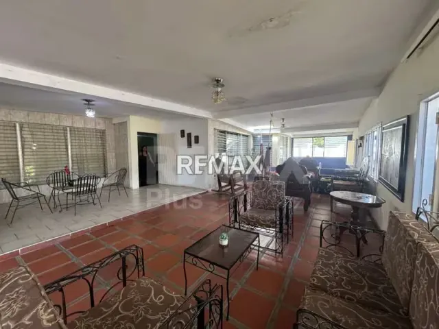 CASA EN VENTA EN LA URBANIZACIÓN LA ROTARIA - 3