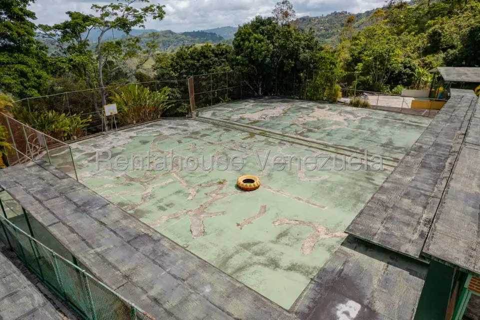 Terreno (Comercial) en Venta en Oripoto, Distrito Metropolitano - 9