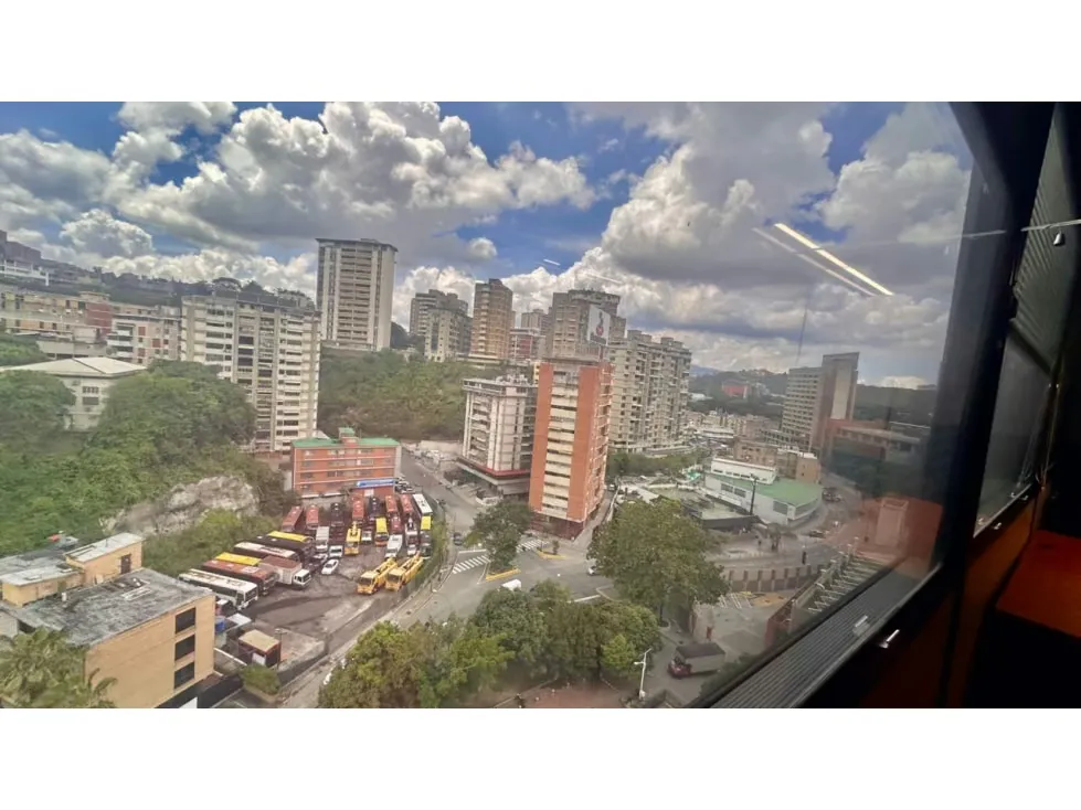 Vendo/alquilo oficina 90m2 Torre Financiera Bello Monte 0409 - 27