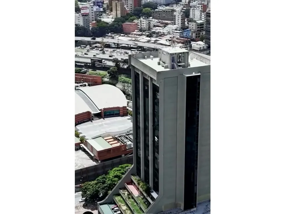 Vendo/alquilo oficina 90m2 Torre Financiera Bello Monte 0409 - 28