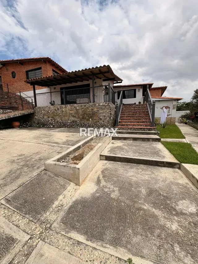En venta Quinta Colonial En Urbanismo Privado