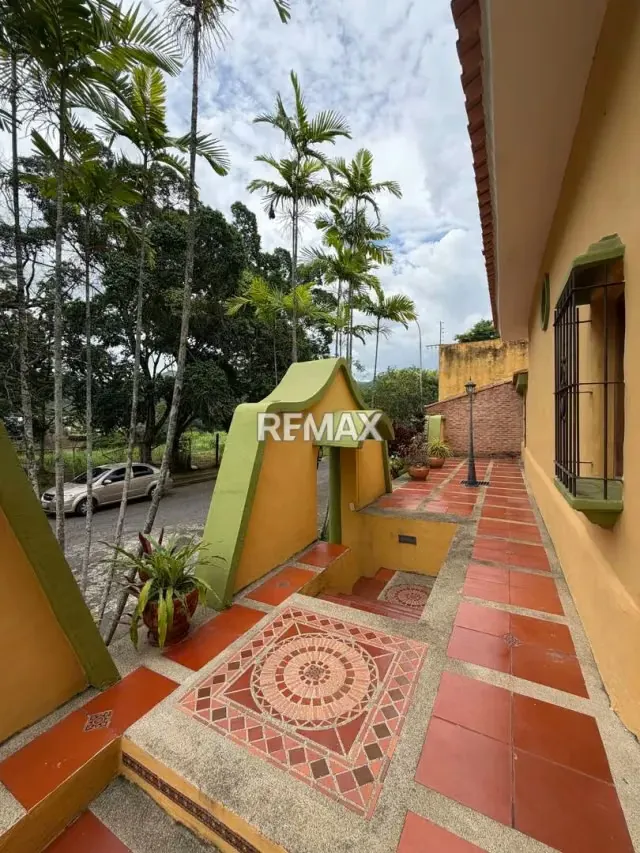 Casa en venta en Altos de Guataparo - 2