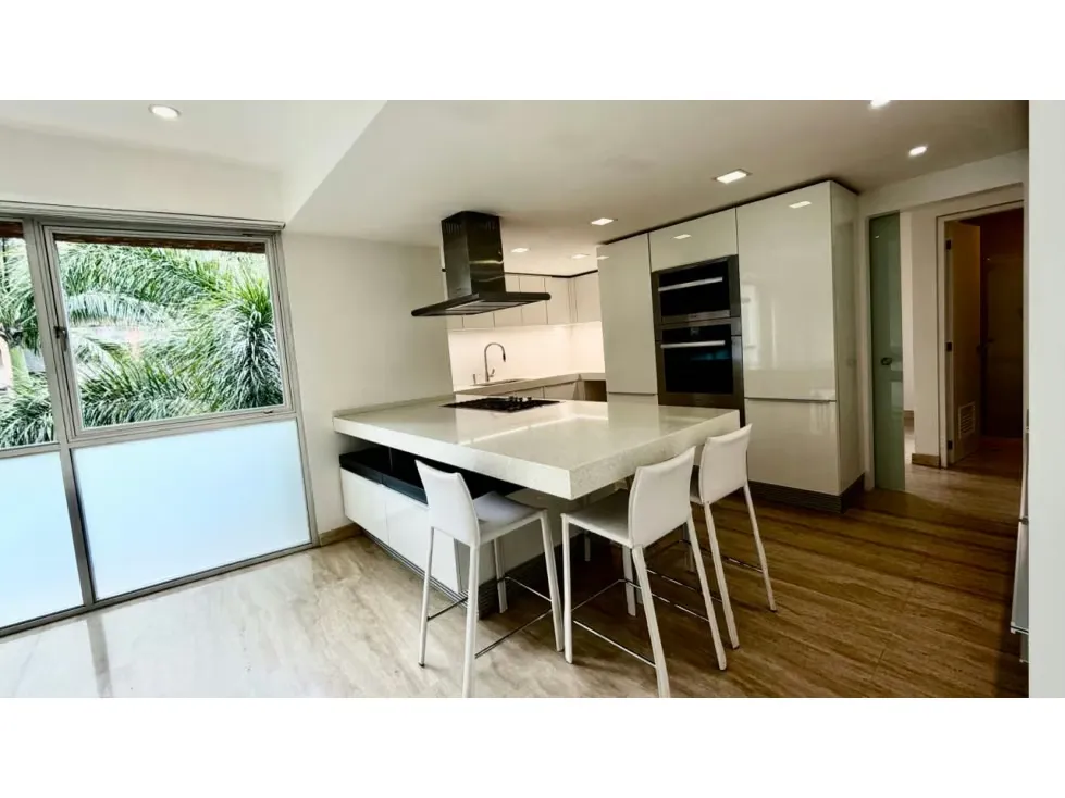 En venta apartamento en Campo Alegre (calle cerrada) - 3